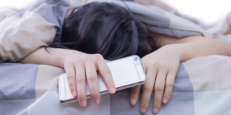 روش هایی برای جلوگیری از تاثیر موبایل بر خواب